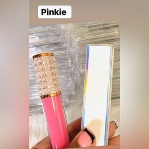 Pinkie Lipgloss